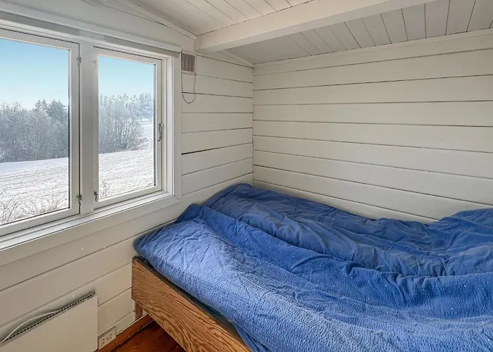 Ferienhaus 2 Bedroom Lovely In Enebakk