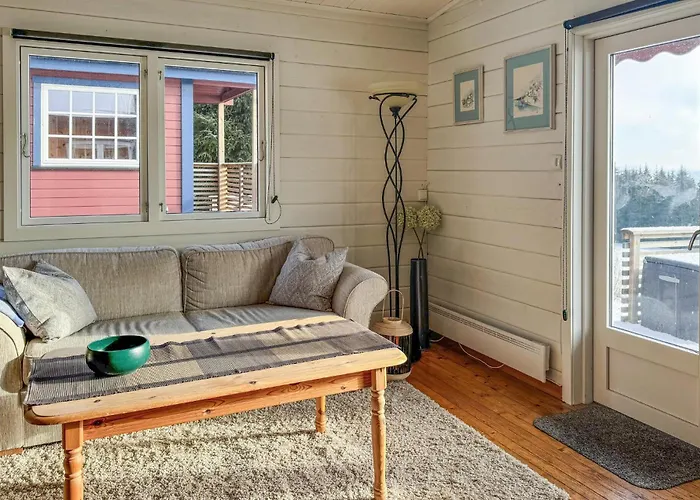 Ferienhaus 2 Bedroom Lovely In Enebakk *